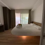 Apartment Domu Sa Luna Mia *